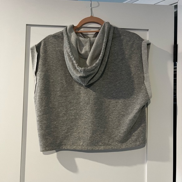 Cropped muscle sweater - Picture 2 of 2